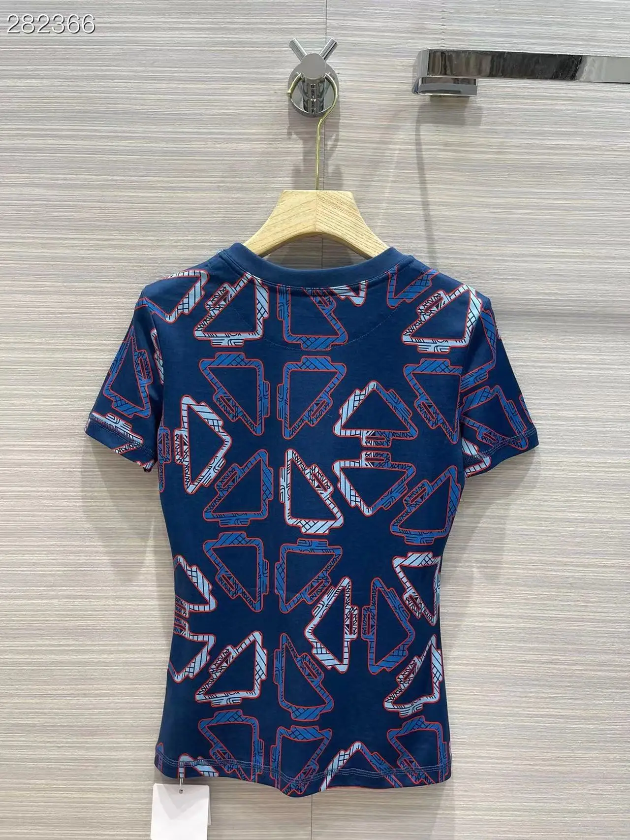 Fashion Runway 2022 Spring Summer Casual Cotton T-shirt Women Printed Short Sleeve Ladies Hot Sale T-Shirts
Fashion Runway 2022 Spring Summer Casual Cotton T-shirt Women Printed Short Sleeve Ladies Hot Sale T-Shirts
