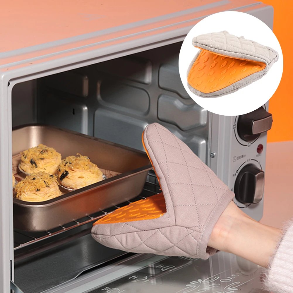 One Piece Silicone Anti-scalding Gloves Tray Dinner Plate Microwave Oven Baking Insulation Hand Clip Heat Insulation Clip
One Piece Silicone Anti-scalding Gloves Tray Dinner Plate Microwave Oven Baking Insulation Hand Clip Heat Insulation Clip