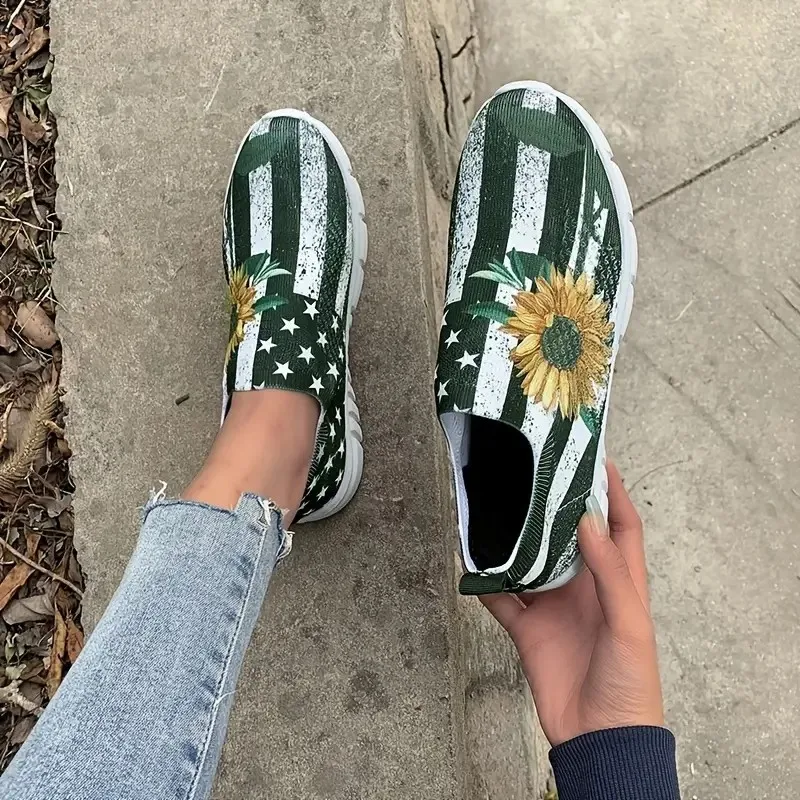 Женские туфли на плоской подошве, повседневные тканевые кроссовки без шнуровки, лоферы, удобная обувь разных цветов, Новинка лета 2023
Женские туфли на плоской подошве, повседневные тканевые кроссовки без шнуровки, лоферы, удобная обувь разных цветов, Новинка лета 2023