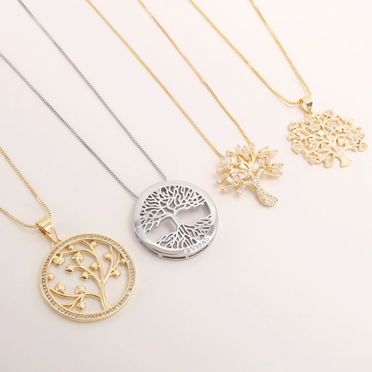 SUNSLL Newest Luxury Tree Of Life Necklace Hollow CZ Zircon Pendant Charm Chain Choker Lucky Jewelry For Women's Accessories
SUNSLL Newest Luxury Tree Of Life Necklace Hollow CZ Zircon Pendant Charm Chain Choker Lucky Jewelry For Women's Accessories