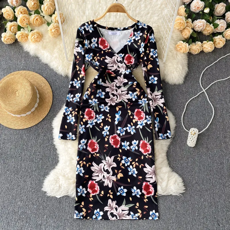 Женское платье с V-образным вырезом, длинное винтажное платье с цветочным принтом, весна-лето 2022
Женское платье с V-образным вырезом, длинное винтажное платье с цветочным принтом, весна-лето 2022