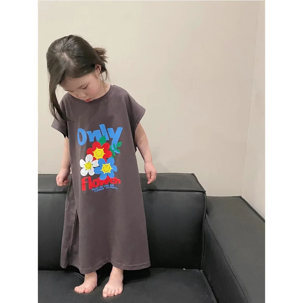 Summer girls oversized floral printing Tee dresses loose short sleeve casual cotton baby girls T shirt dress
Summer girls oversized floral printing Tee dresses loose short sleeve casual cotton baby girls T shirt dress