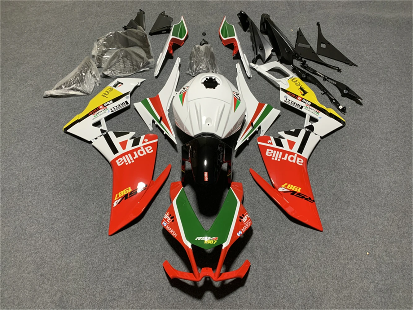 Alta qualidade de plástico escudo da motocicleta carenagem kit apto para aprilia rs4 50 rs125 2012 2013 2014 2015 conjunto carro 
Alta qualidade de plástico escudo da motocicleta carenagem kit apto para aprilia rs4 50 rs125 2012 2013 2014 2015 conjunto carro