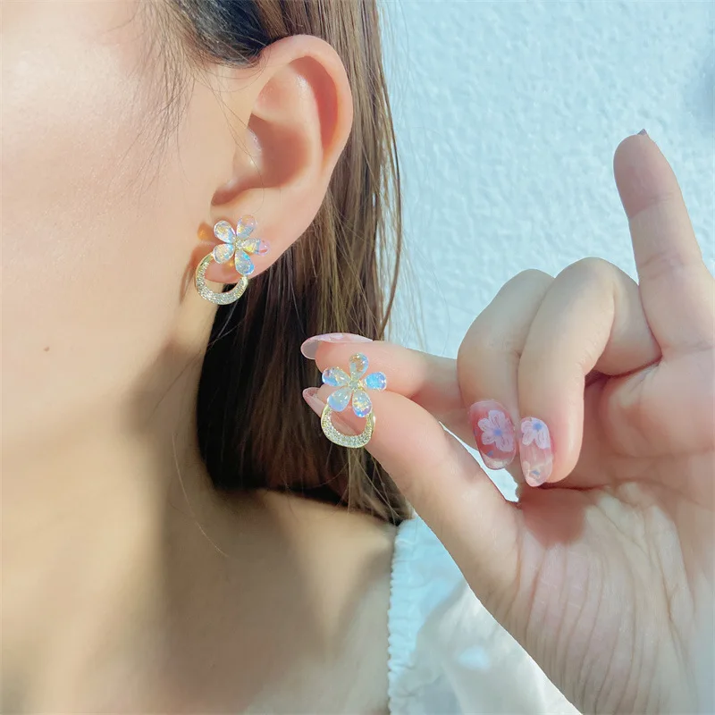 2022 New Ins Simple Temperament Small Fresh Flower Earrings Fashion Trend Niche Design Female Ear Accessories Wholesale
2022 New Ins Simple Temperament Small Fresh Flower Earrings Fashion Trend Niche Design Female Ear Accessories Wholesale