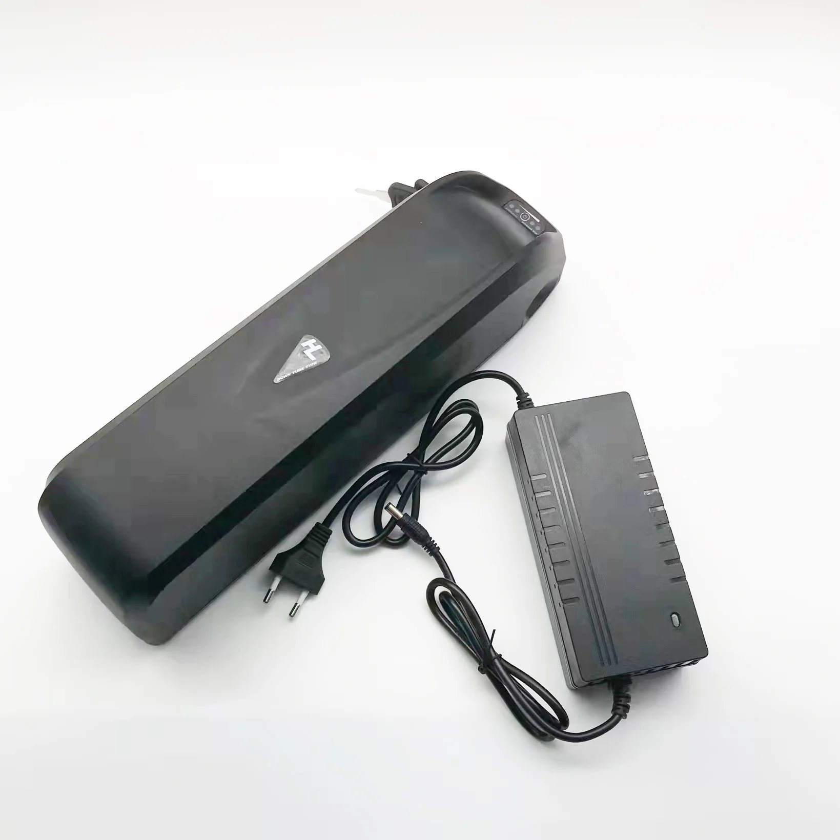 Аккумулятор Hailong для электрического скутера и электровелосипеда, литий-ионный аккумулятор 24/36/48 в 14 Ач для электродвигателя 48 В, 500 Вт, 750 Вт, 1000 Вт
Аккумулятор Hailong для электрического скутера и электровелосипеда, литий-ионный аккумулятор 24/36/48 в 14 Ач для электродвигателя 48 В, 500 Вт, 750 Вт, 1000 Вт