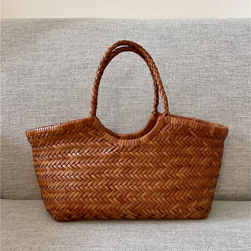 Luxury Designer large Genuine leather Woven Tote bag Women cowskin basket bucket handbag brown bags for women 2022 bolso mujer
Luxury Designer large Genuine leather Woven Tote bag Women cowskin basket bucket handbag brown bags for women 2022 bolso mujer