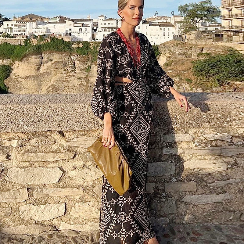 Boho Summer Vestidos Ladies Sexy Deep V-neck Backless Long Sleeve Dresses Vintage Ethnic Embroidery Dress for Women Party
Boho Summer Vestidos Ladies Sexy Deep V-neck Backless Long Sleeve Dresses Vintage Ethnic Embroidery Dress for Women Party