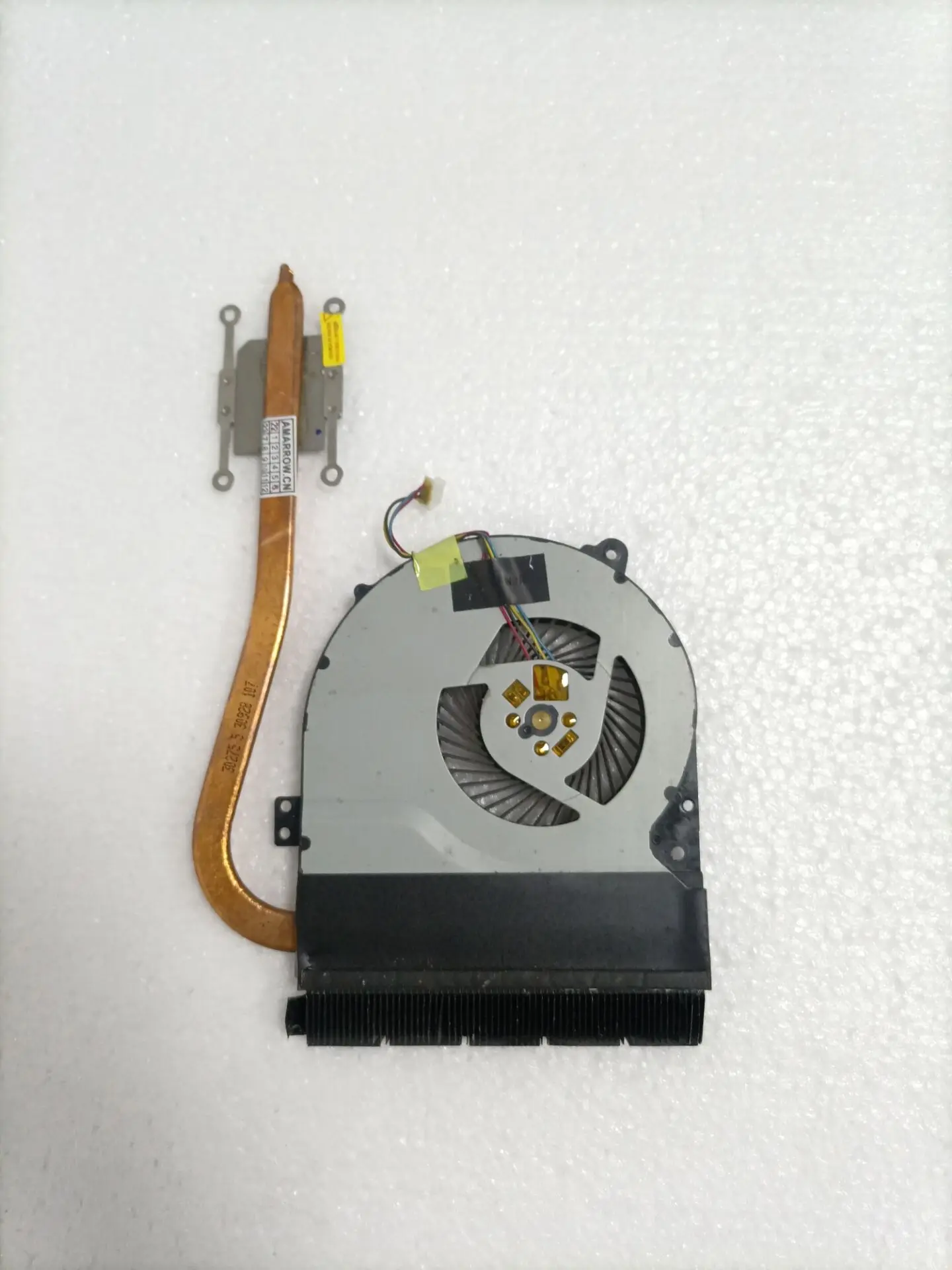 Оригинальный вентилятор для охлаждения процессора ноутбука ASUS X552 X552E X552M, радиатор и вентилятор 
Оригинальный вентилятор для охлаждения процессора ноутбука ASUS X552 X552E X552M, радиатор и вентилятор