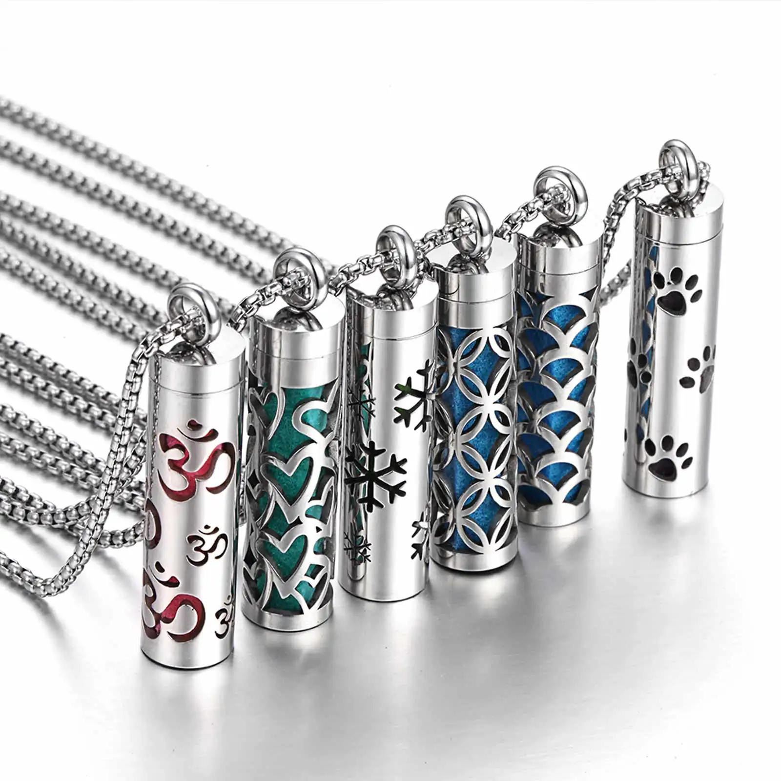Classic Pendant Necklace For Aromatherapy Essential Oil Diffuser with 11 Felt Pads Stainless Steel Diffuser Locket Necklaces
Classic Pendant Necklace For Aromatherapy Essential Oil Diffuser with 11 Felt Pads Stainless Steel Diffuser Locket Necklaces