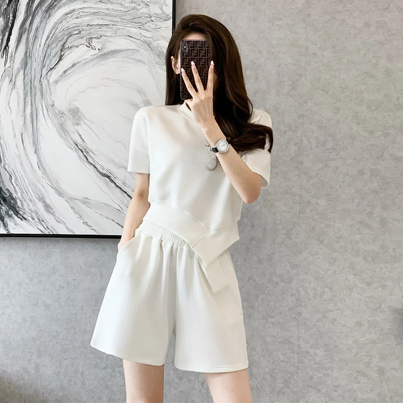 Casual Fashionable Shorts Suit Women Summer 2023 Korean Round Neck Sports Diamond Studded Students Large Size Women's Clothing
Casual Fashionable Shorts Suit Women Summer 2023 Korean Round Neck Sports Diamond Studded Students Large Size Women's Clothing