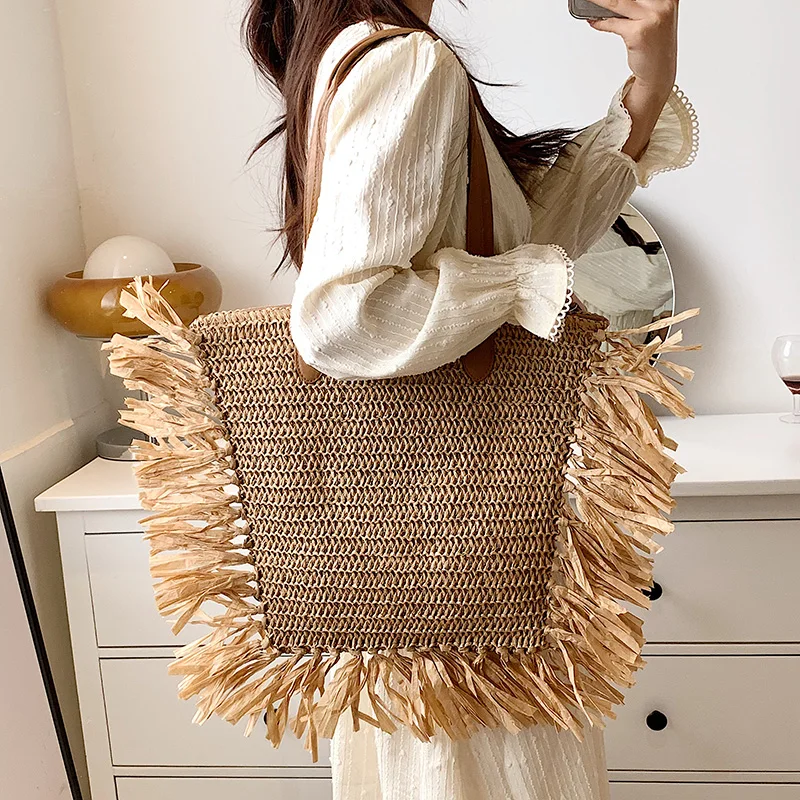 Wicker Rattan High Capacity Tassel Totes Bags for Women Summer Handmade Straw Women Shoulder Bag Straw Beach Bag Woman Handbags
Wicker Rattan High Capacity Tassel Totes Bags for Women Summer Handmade Straw Women Shoulder Bag Straw Beach Bag Woman Handbags