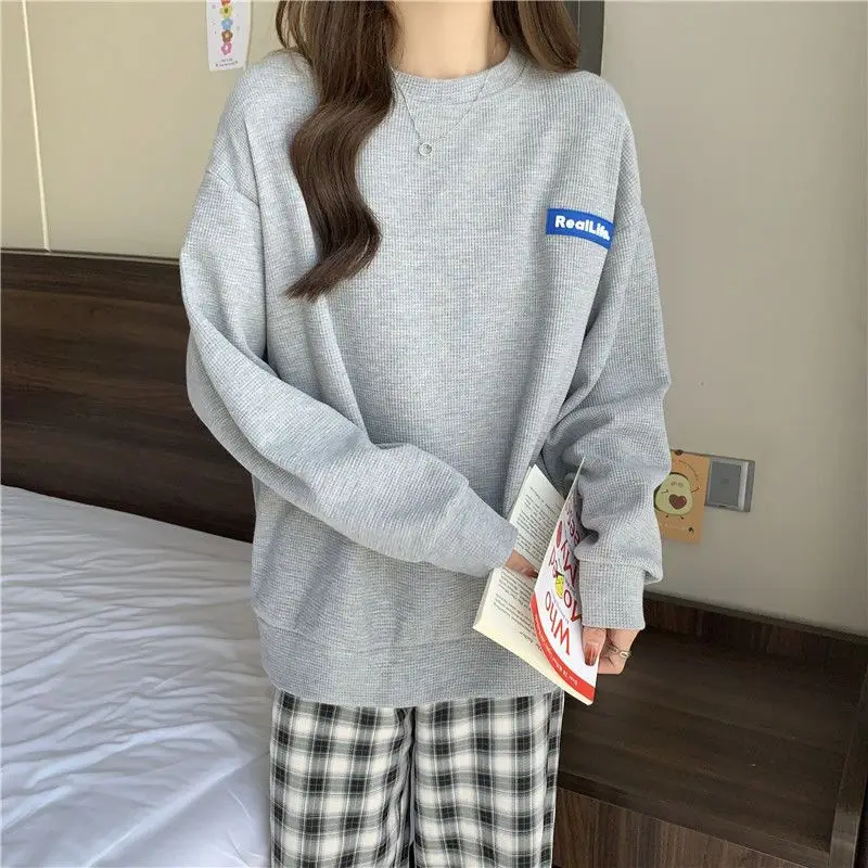 Autumn Winter Fashion Woman Casual Pullover Women Loose Top Soft Sport Cool Girl Student Preppy Style Waffle Cute
Autumn Winter Fashion Woman Casual Pullover Women Loose Top Soft Sport Cool Girl Student Preppy Style Waffle Cute