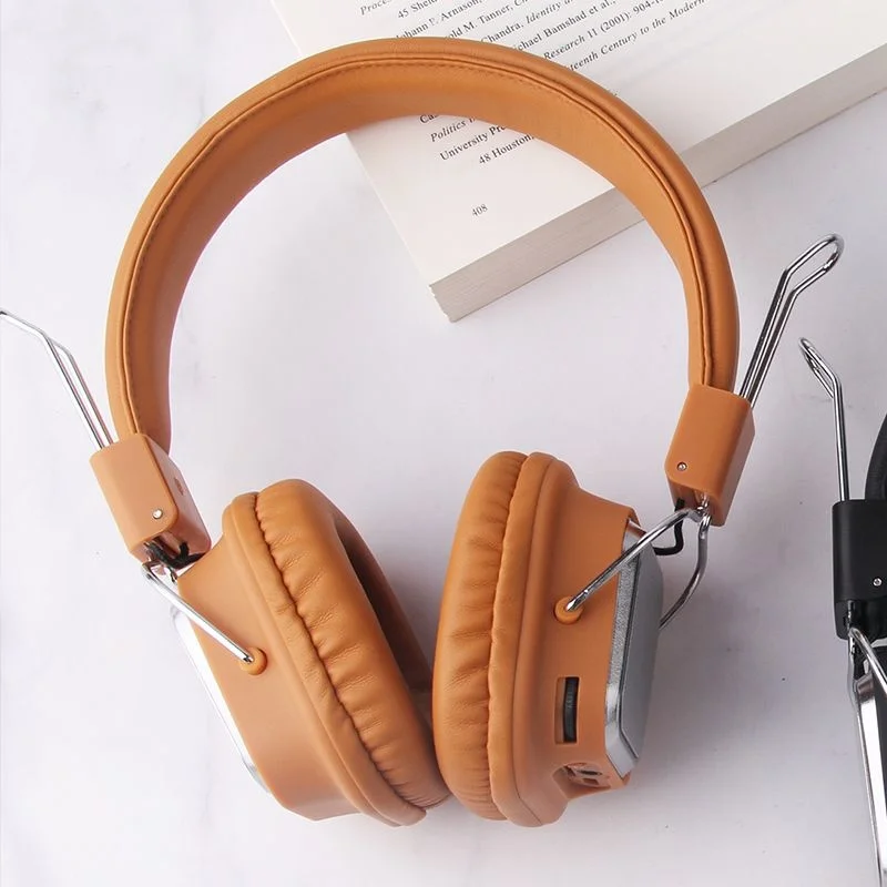 Bluetooth Metal Leather Headset Wireless Suitable For Apple/Xiaomi Network Red Tide Game Headset Metal Headphone E-sports Gaming
Bluetooth Metal Leather Headset Wireless Suitable For Apple/Xiaomi Network Red Tide Game Headset Metal Headphone E-sports Gaming