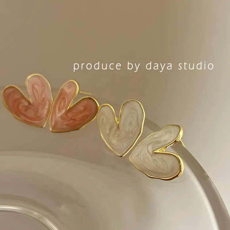 Acrylic Heart Women Dangle Earrings Long Metal White Pink Earrings For Women Party Wedding Jewelry
Acrylic Heart Women Dangle Earrings Long Metal White Pink Earrings For Women Party Wedding Jewelry
