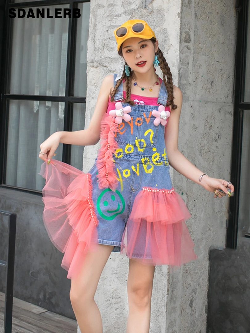 2022 Summer Trendy Heavy Industry 3D Flower Organza Tassel Denim Suspender Pants Women's Fashion Loose Jeans Shorts Overalls
2022 Summer Trendy Heavy Industry 3D Flower Organza Tassel Denim Suspender Pants Women's Fashion Loose Jeans Shorts Overalls