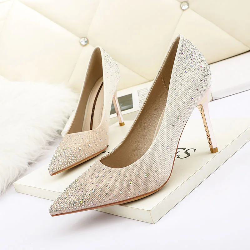 2021 Gradient Color Rhinestones Pumps Woman Crystal Stiletto High Heels Shoes Women Party Sequined Cloth Pointed Toe Tacones
2021 Gradient Color Rhinestones Pumps Woman Crystal Stiletto High Heels Shoes Women Party Sequined Cloth Pointed Toe Tacones