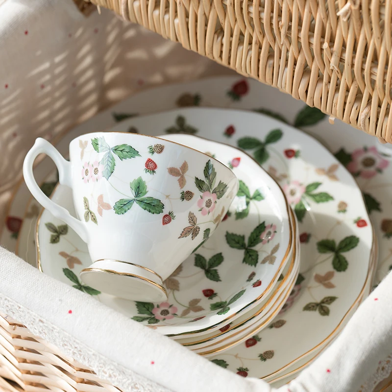 

Кофейная чашка, роскошный маленький изысканный британский чайный сервиз для послеобеденного чая, керамический чайник из костяного фарфора