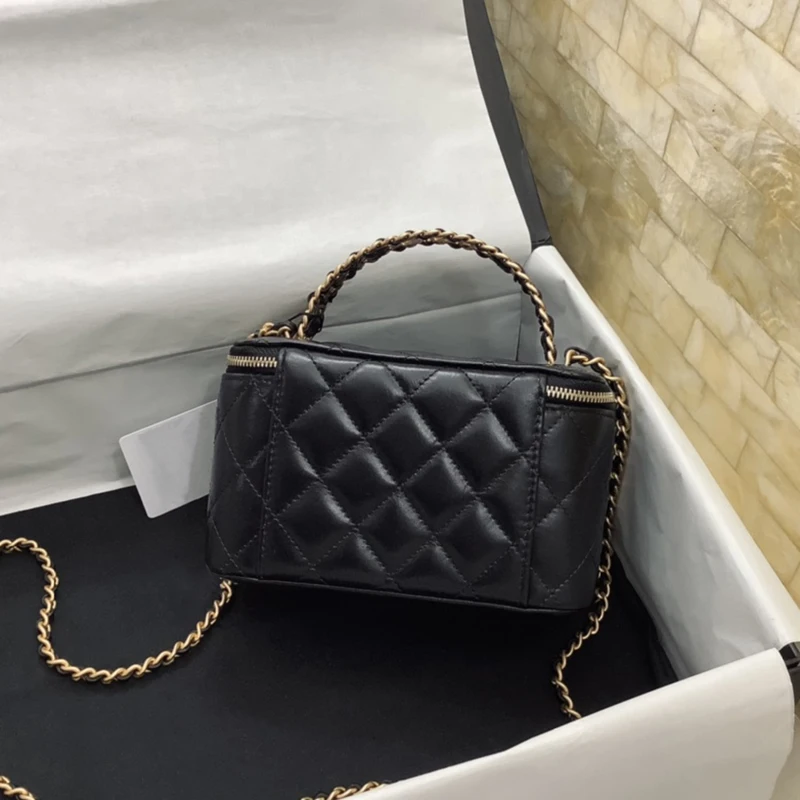 AAAAAAATop Quality 2023 Customized Premium Leather Handbags Women Cosmetic Bag Fashion Shoulder Bag Designer Crossbody Bag
AAAAAAATop Quality 2023 Customized Premium Leather Handbags Women Cosmetic Bag Fashion Shoulder Bag Designer Crossbody Bag