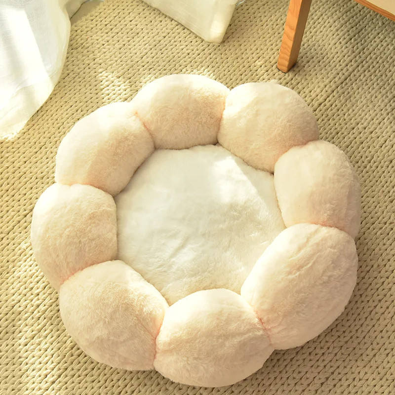 Cat and dog general mat pet autumn and winter plus velvet thick round flower cat kennel kennel
Cat and dog general mat pet autumn and winter plus velvet thick round flower cat kennel kennel
