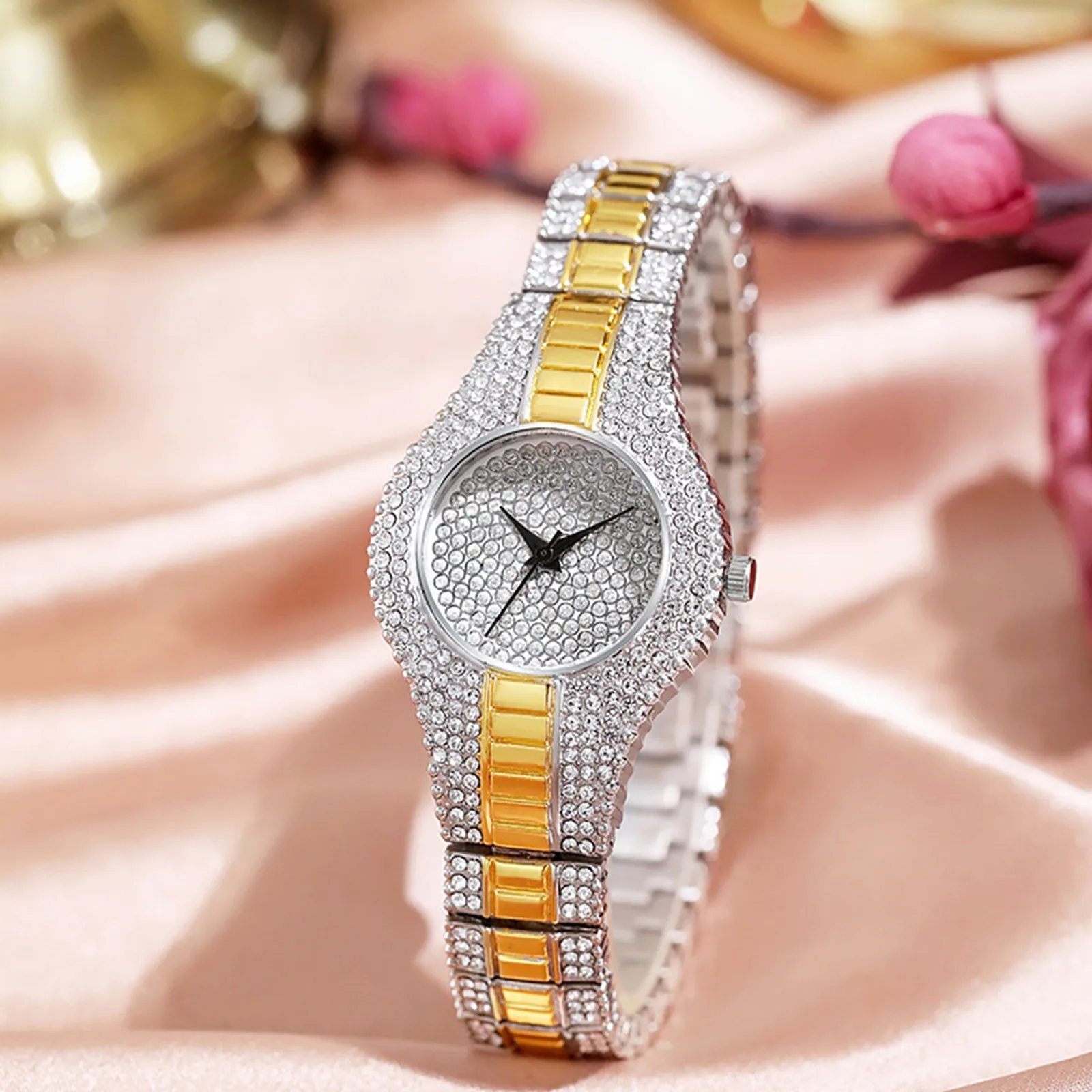 Simple Ladies' Small Dial Quartz Clock Luxury Diamond Full Diamond Fashion Watch European Style Ladies Fashion Watch Relogio
Simple Ladies' Small Dial Quartz Clock Luxury Diamond Full Diamond Fashion Watch European Style Ladies Fashion Watch Relogio