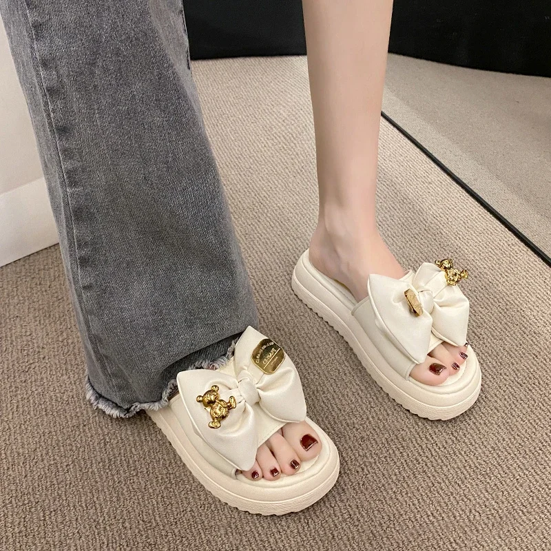 A332zxw SummerFlat Heel Shoes Butterfly Metal Decor Slippers Women‘s Green Color Sandals Women's Platform Beach Slippers
A332zxw SummerFlat Heel Shoes Butterfly Metal Decor Slippers Women‘s Green Color Sandals Women's Platform Beach Slippers