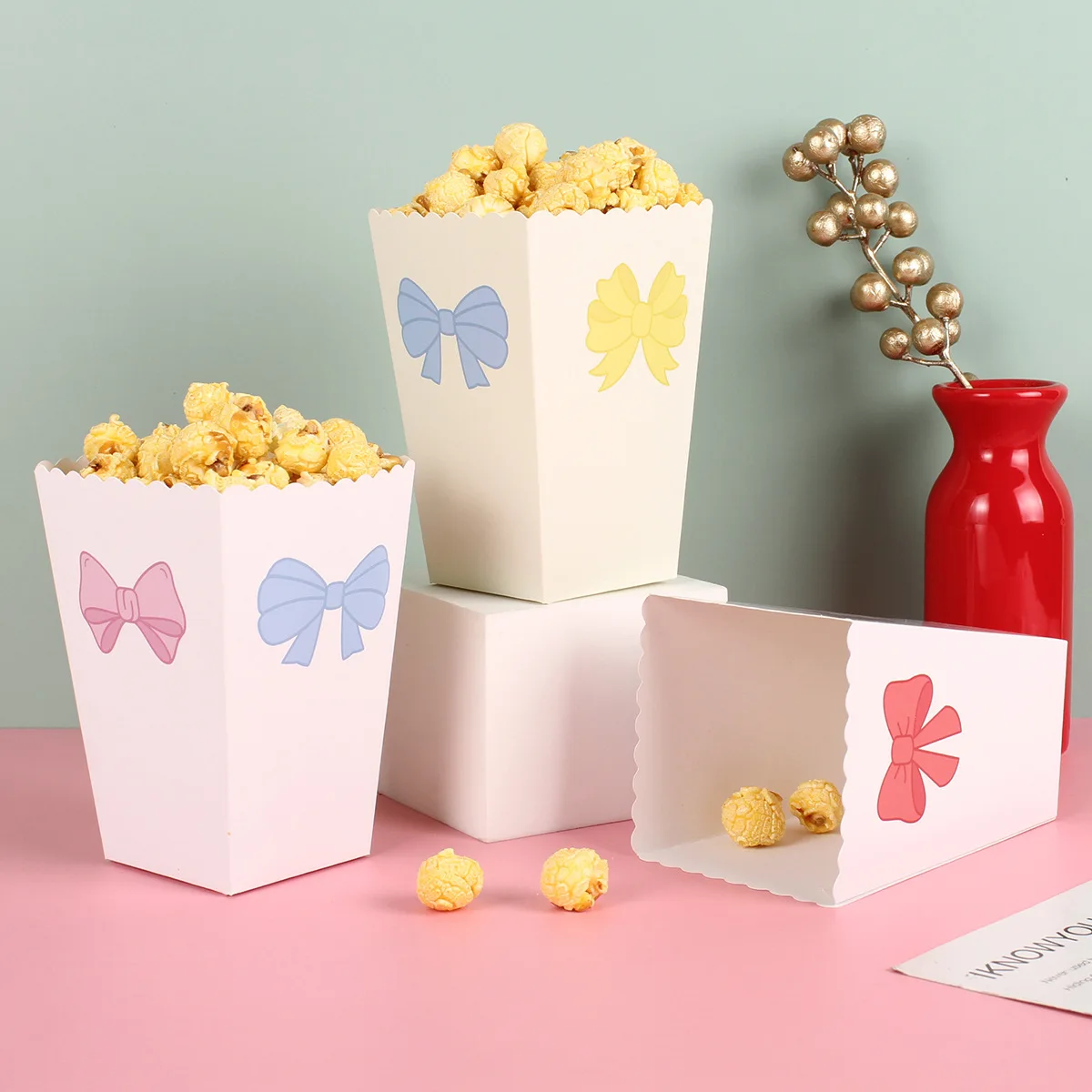 12Pcs Bow Print Popcorn Box Four-Color Mixed Bag French Fries Fried Chicken Packaging Box Party Supplies
12Pcs Bow Print Popcorn Box Four-Color Mixed Bag French Fries Fried Chicken Packaging Box Party Supplies