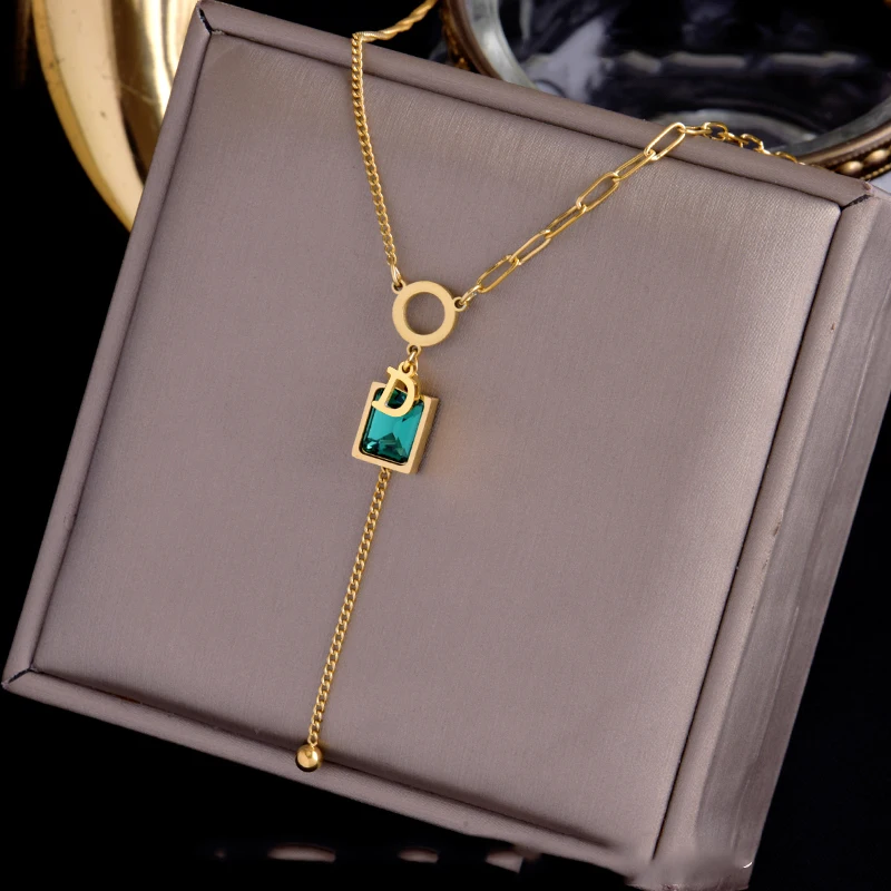 Simple short sweater chain female pendant necklace female fashion temperament necklace clavicle chain titanium steel
Simple short sweater chain female pendant necklace female fashion temperament necklace clavicle chain titanium steel