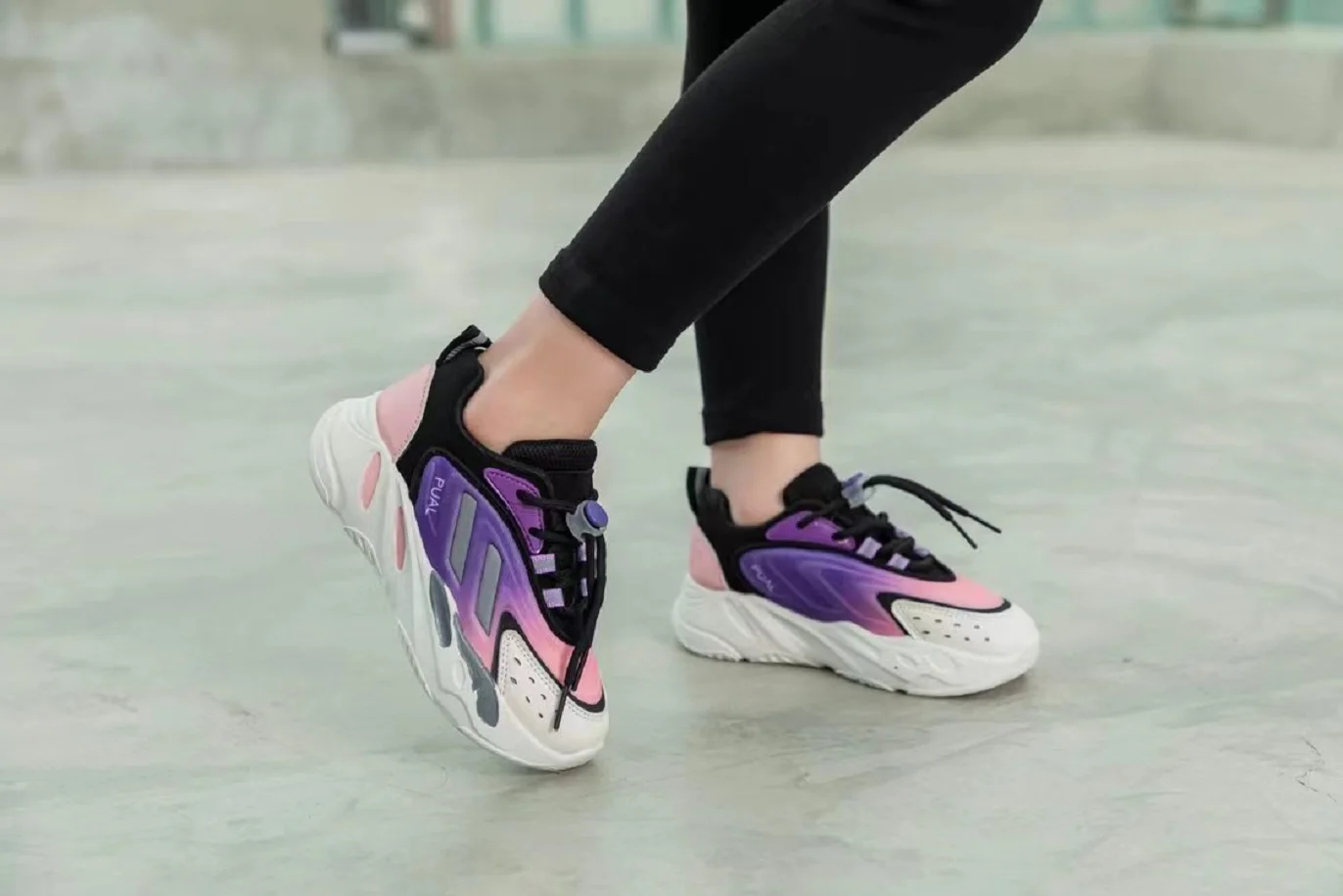 GTHMB Children's Fashion Sports Shoes Boys Girls Running Outdoor Sneakers Breathable Soft Bottom Kids Lace-up Jogging Shoes
GTHMB Children's Fashion Sports Shoes Boys Girls Running Outdoor Sneakers Breathable Soft Bottom Kids Lace-up Jogging Shoes
