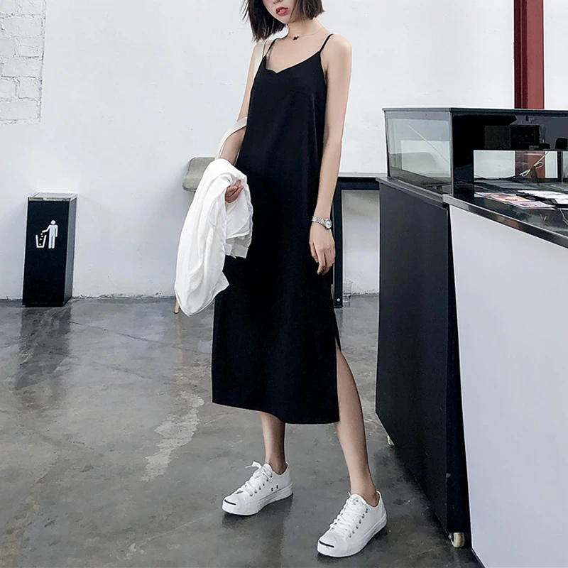 Женское длинное платье на бретелях-спагетти, черное свободное Повседневное платье без рукавов с разрезом сбоку, сарафан в Корейском стиле на лето, 2022
Женское длинное платье на бретелях-спагетти, черное свободное Повседневное платье без рукавов с разрезом сбоку, сарафан в Корейском стиле на лето, 2022