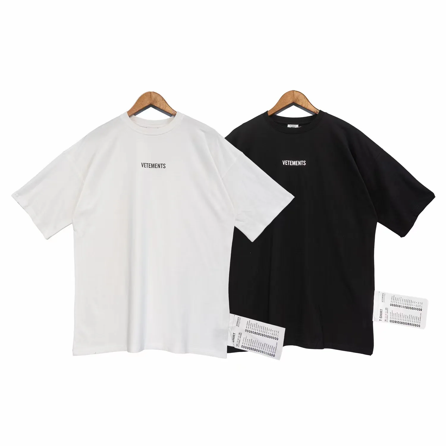 Oversized Vetements 1:1 High Quality2022 Summer Classic Youth Letter Round Neck Spot Everyday Loose Short Sleeve T-Shirt
Oversized Vetements 1:1 High Quality2022 Summer Classic Youth Letter Round Neck Spot Everyday Loose Short Sleeve T-Shirt