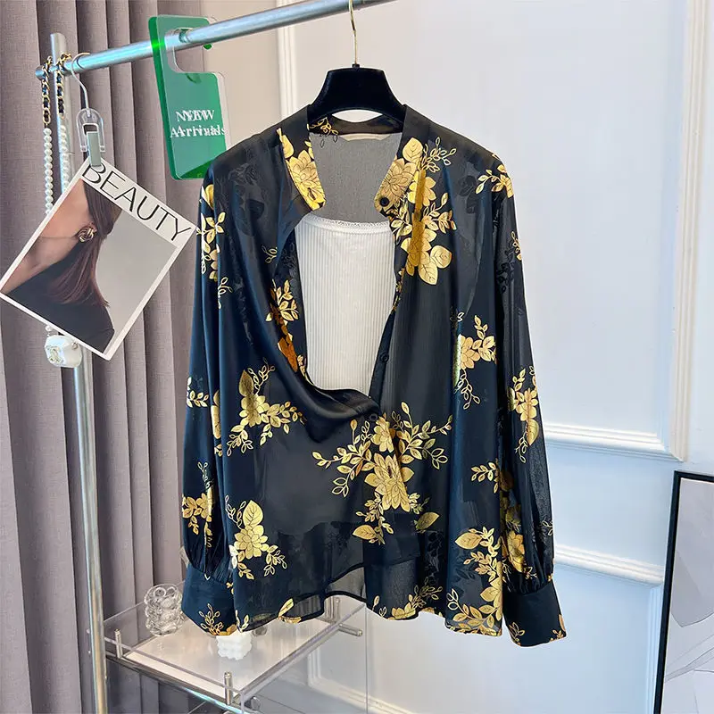 Long Sleeve New Black O-neck Buttons Printing Temperament Casual Fashion Blouses Spring Summer Thin Young Style Women's Clothing
Long Sleeve New Black O-neck Buttons Printing Temperament Casual Fashion Blouses Spring Summer Thin Young Style Women's Clothing