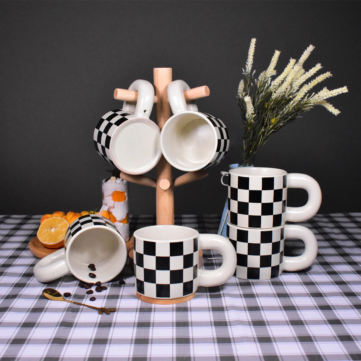 300ML Ceramic Mugs Coffee cups With Spoon Tea Milk Cups With Handle Drinkware Nice Gifts
300ML Ceramic Mugs Coffee cups With Spoon Tea Milk Cups With Handle Drinkware Nice Gifts