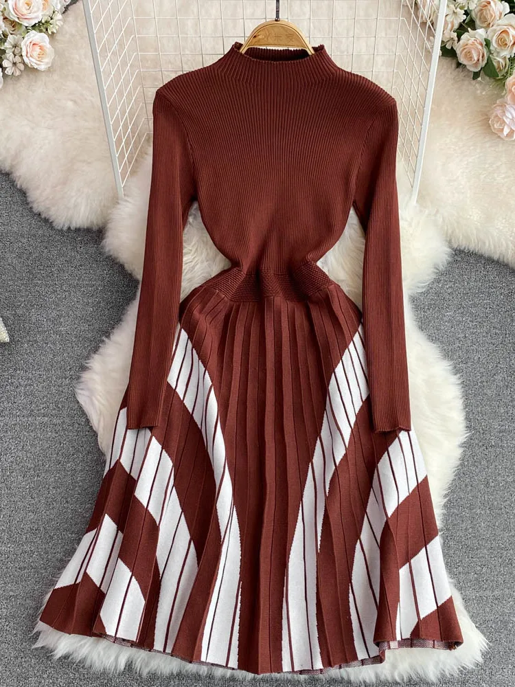Autumn Winter Women Casual Knitted Dress Chic Striped Patchwork Pleated Dress Half Turtleneck Slim Sweater Long Pleated Dress
Autumn Winter Women Casual Knitted Dress Chic Striped Patchwork Pleated Dress Half Turtleneck Slim Sweater Long Pleated Dress