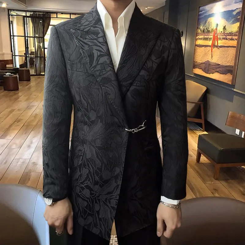 Streetwear Casual Buckle Single Blazer Hombre Decorative Jacquard Blazer Jacket Stage Terno Masculino Prom Blazer For Men Black
Streetwear Casual Buckle Single Blazer Hombre Decorative Jacquard Blazer Jacket Stage Terno Masculino Prom Blazer For Men Black