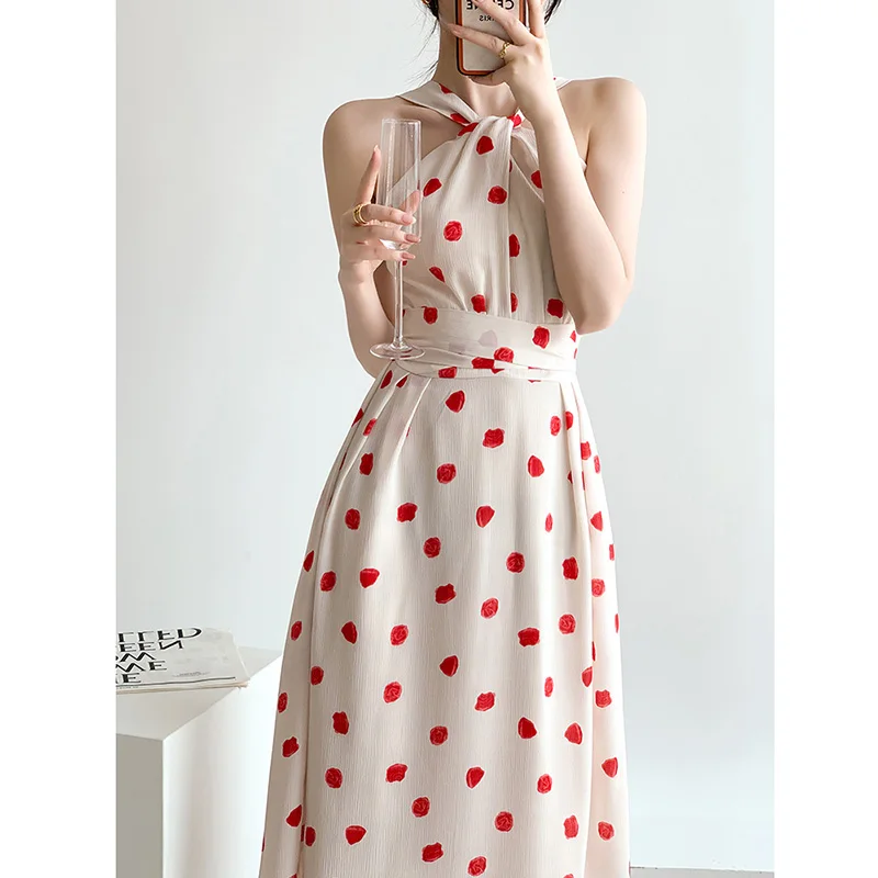 Luxury Fashion Polka Dot Chiffon Dress for Women 2022 Summer New French Halter Neck A-Line Elegant Dresses
Luxury Fashion Polka Dot Chiffon Dress for Women 2022 Summer New French Halter Neck A-Line Elegant Dresses