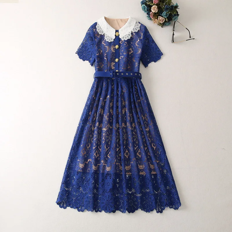 Женская одежда в европейском и американском стиле, новинка зимы 2023, модное платье с коротким рукавом, золотыми пуговицами, синим кружевным поясом, XXL 
Женская одежда в европейском и американском стиле, новинка зимы 2023, модное платье с коротким рукавом, золотыми пуговицами, синим кружевным поясом, XXL