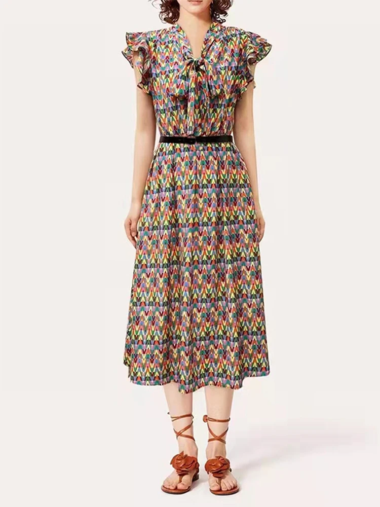 Fashion Runway 2022 Summer 100% Silk Dress Women Short Sleeve V-Neck With Belt Ladies Ruffles Slim A-line Dresses
Fashion Runway 2022 Summer 100% Silk Dress Women Short Sleeve V-Neck With Belt Ladies Ruffles Slim A-line Dresses