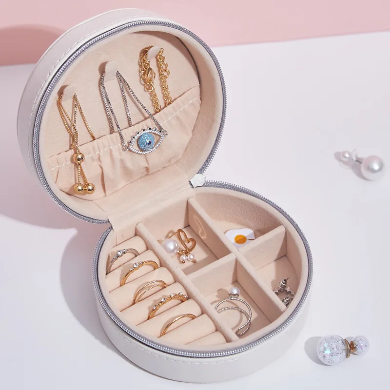 PU leather simple jewelry box earrings creative portable jewelry storage box earrings earrings small jewelry box
PU leather simple jewelry box earrings creative portable jewelry storage box earrings earrings small jewelry box