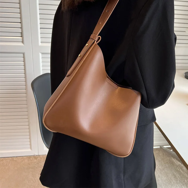 2 шт., женская брендовая винтажная Новинка 2022, трендовая модная Ретро сумка на одно плечо, сумка-ведро из искусственной кожи, сумки через плеч...
2 шт., женская брендовая винтажная Новинка 2022, трендовая модная Ретро сумка на одно плечо, сумка-ведро из искусственной кожи, сумки через плеч...