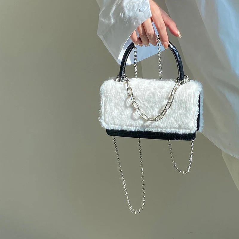 Women Plush Bag TPU FLAP 2022 New Spring Chains Fashion Zipper Hasp Shoulder Bag Handbag Pures and Bags Crossbody Girls Bag
Women Plush Bag TPU FLAP 2022 New Spring Chains Fashion Zipper Hasp Shoulder Bag Handbag Pures and Bags Crossbody Girls Bag