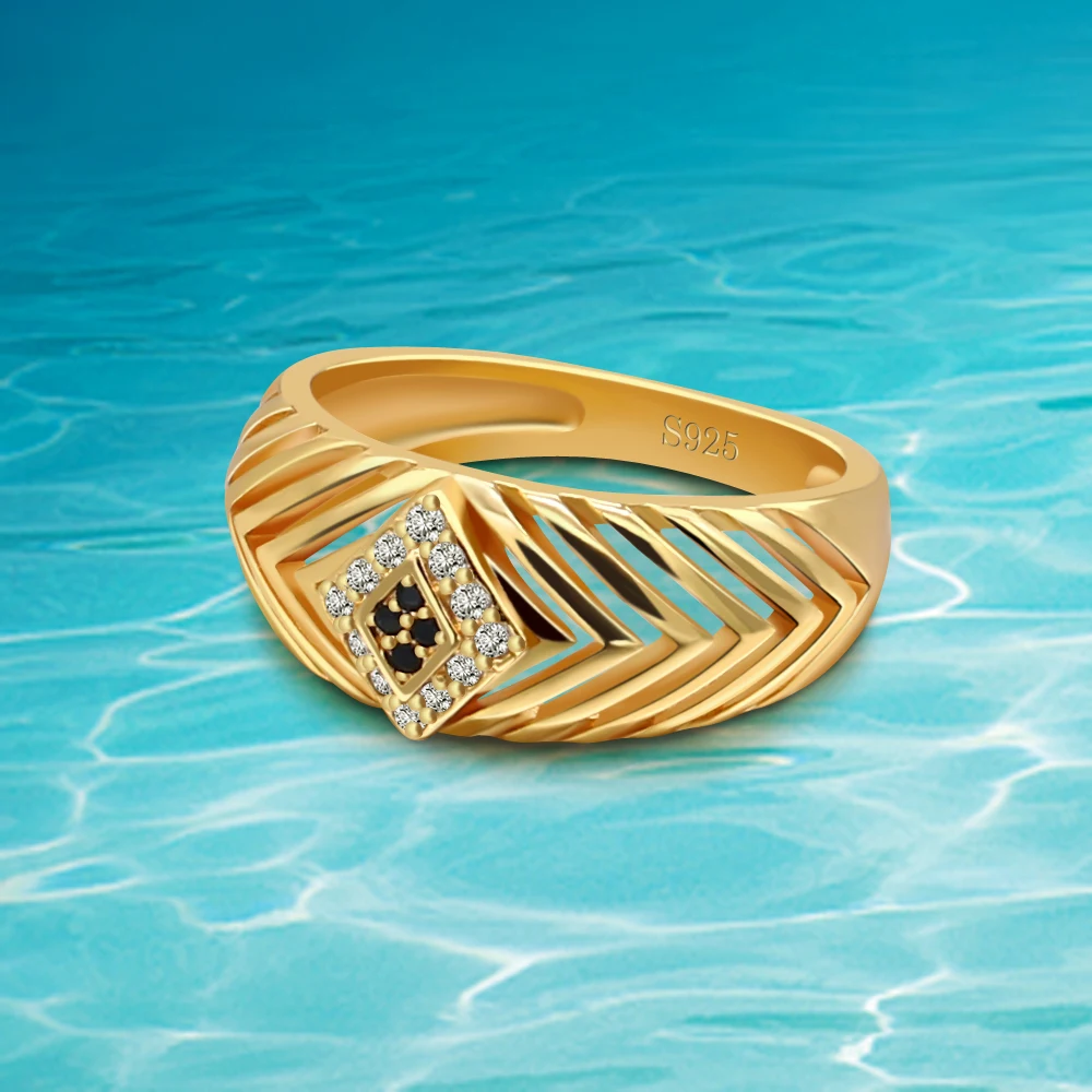 New Fashion Unique Style Zircon Gold and 925 Sterling Silver Wide And Wild Shiny Party Wedding Ring For Women
New Fashion Unique Style Zircon Gold and 925 Sterling Silver Wide And Wild Shiny Party Wedding Ring For Women