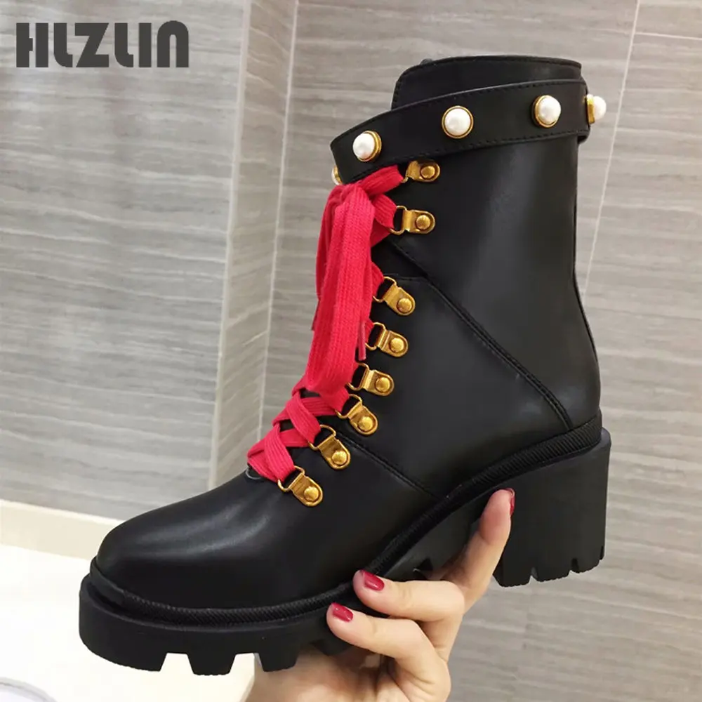 2022 Chunky ankle boots for women Chunky Martins with high heels and leather single boots for women
2022 Chunky ankle boots for women Chunky Martins with high heels and leather single boots for women