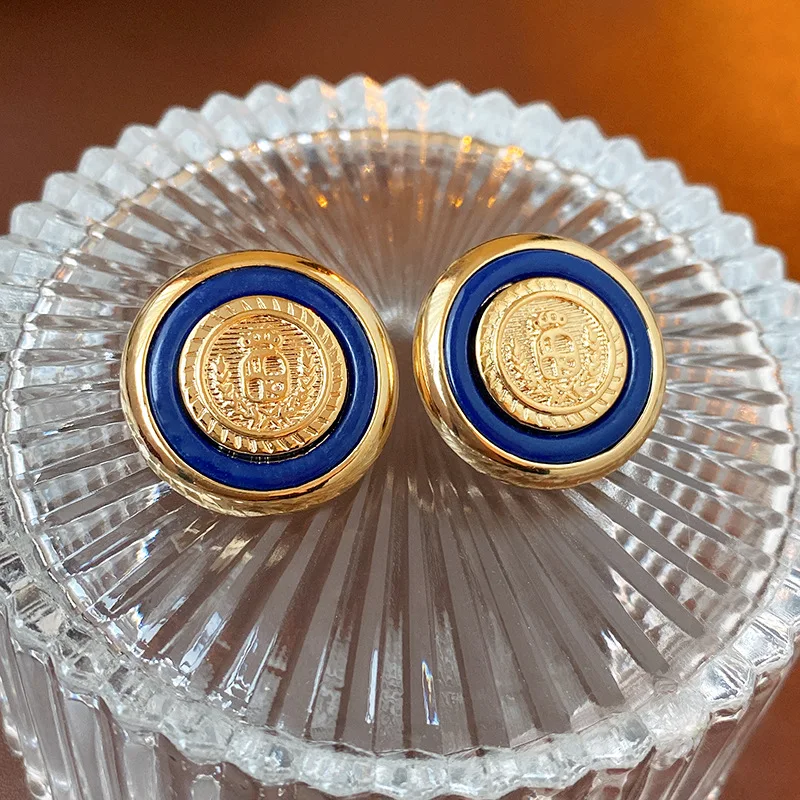 Baroque Round Button Earrings 925 Silver Needle Hypoallergenic Brass Metal Stud Earring for Women Wedding Party Jewelry Gifts
Baroque Round Button Earrings 925 Silver Needle Hypoallergenic Brass Metal Stud Earring for Women Wedding Party Jewelry Gifts