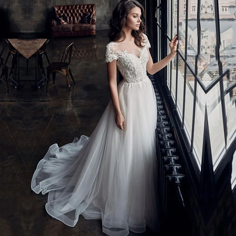 Queen Elegant Boho Wedding Dresses Scoop Neck Short Sleeves Appliques Organza Bridal Gowns Custom Floor-length Vestidos De Novia
Queen Elegant Boho Wedding Dresses Scoop Neck Short Sleeves Appliques Organza Bridal Gowns Custom Floor-length Vestidos De Novia