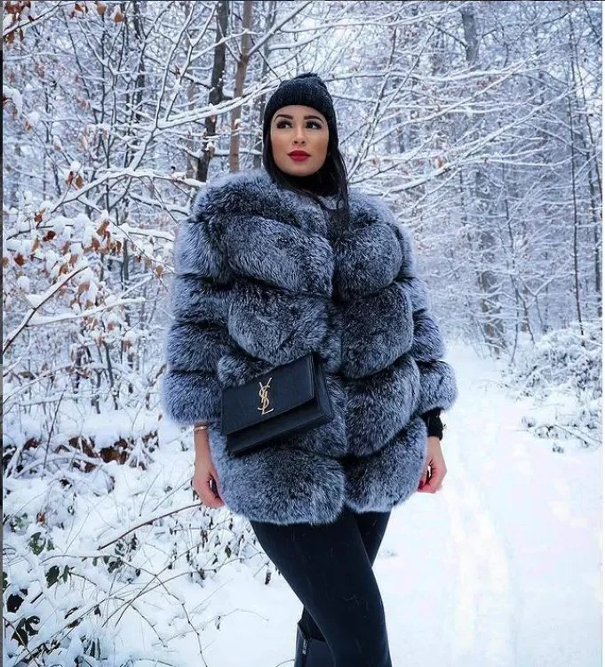 2021 Female Winter Coat Faux Fur Coat Women Winter Fashion Thick Warm Fur Coats Outerwear Fake Fluffy Fur Jacket
2021 Female Winter Coat Faux Fur Coat Women Winter Fashion Thick Warm Fur Coats Outerwear Fake Fluffy Fur Jacket
