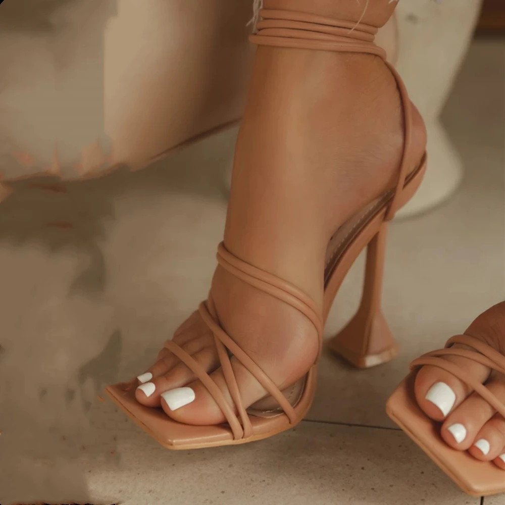 2022 New Summer Women Fashion Fetish High Heels Sandals Purple Lady Gladiator Open Toe Cross Tie Strap Stripper Shoes Pumps
2022 New Summer Women Fashion Fetish High Heels Sandals Purple Lady Gladiator Open Toe Cross Tie Strap Stripper Shoes Pumps