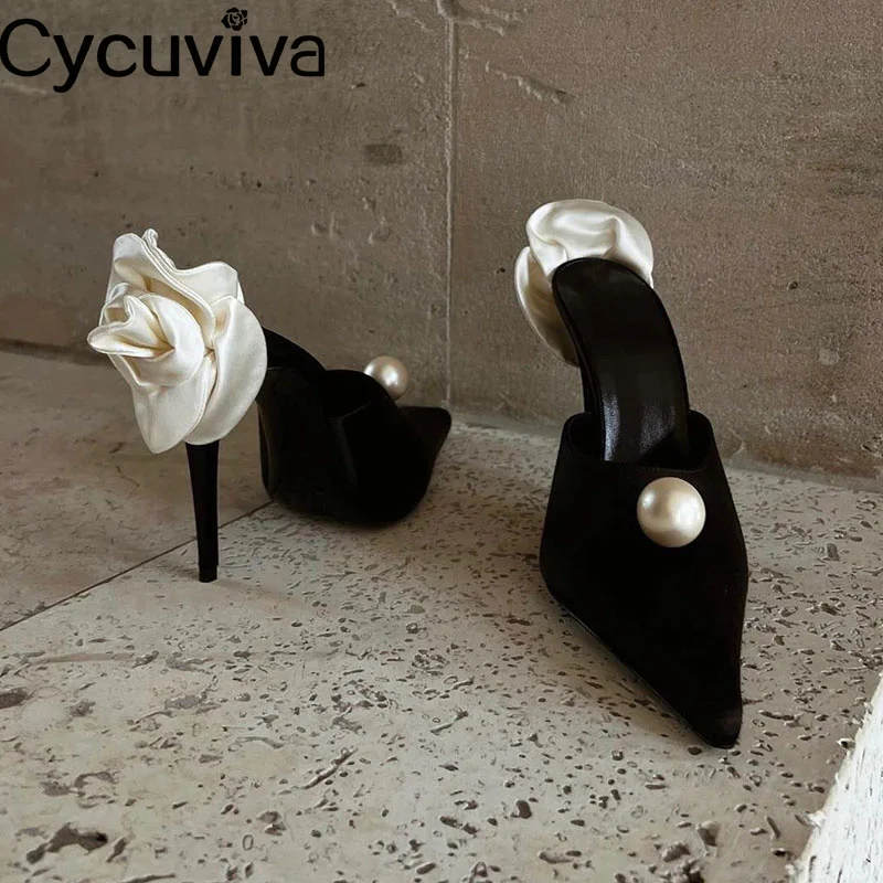 Женские шлепанцы на высоком каблуке, с цветами
Женские шлепанцы на высоком каблуке, с цветами