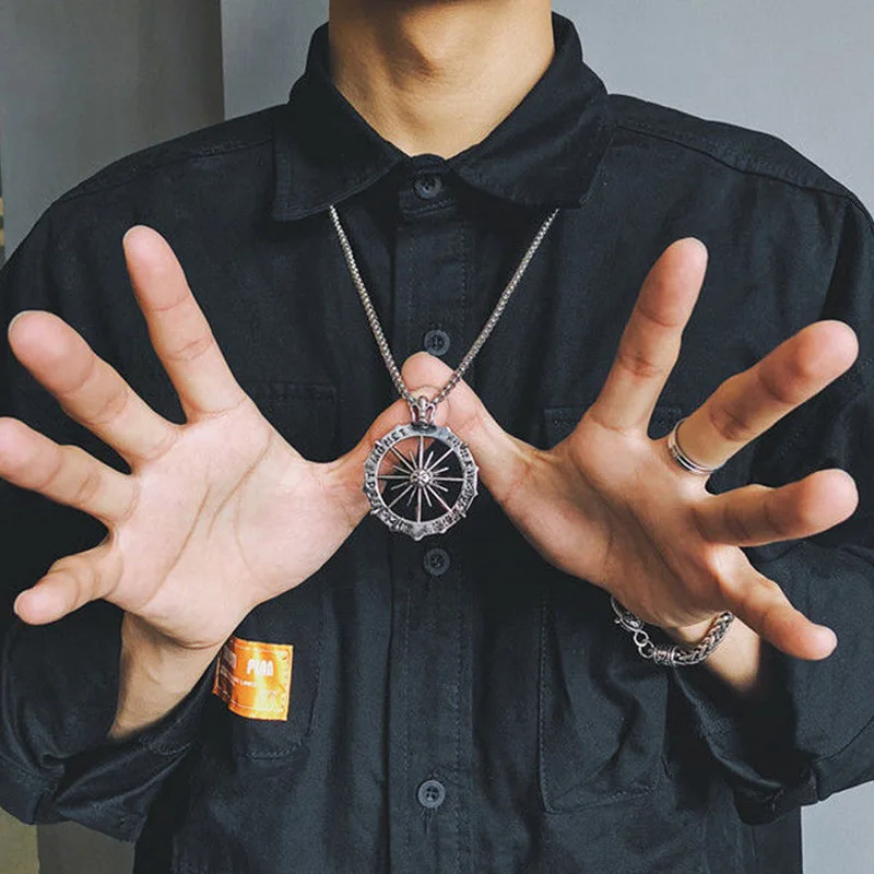 Hip-hop Rock Sun God Steel Titanium Men's Necklace Bungee Personality Pendant Necklace Stainless Steel Party Jewelry Decoration
Hip-hop Rock Sun God Steel Titanium Men's Necklace Bungee Personality Pendant Necklace Stainless Steel Party Jewelry Decoration
