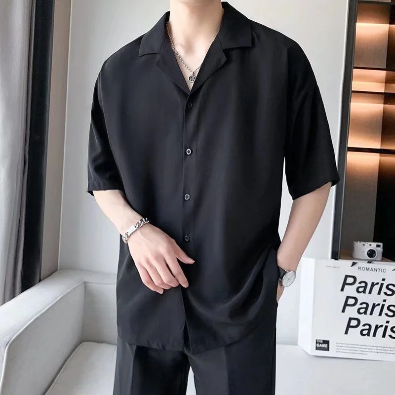 Summer Versatile Black And White Shirt Men's Short Sleeve Korean Loose Fashion Handsome Ice Silk Chiffon Shirt H173
Summer Versatile Black And White Shirt Men's Short Sleeve Korean Loose Fashion Handsome Ice Silk Chiffon Shirt H173