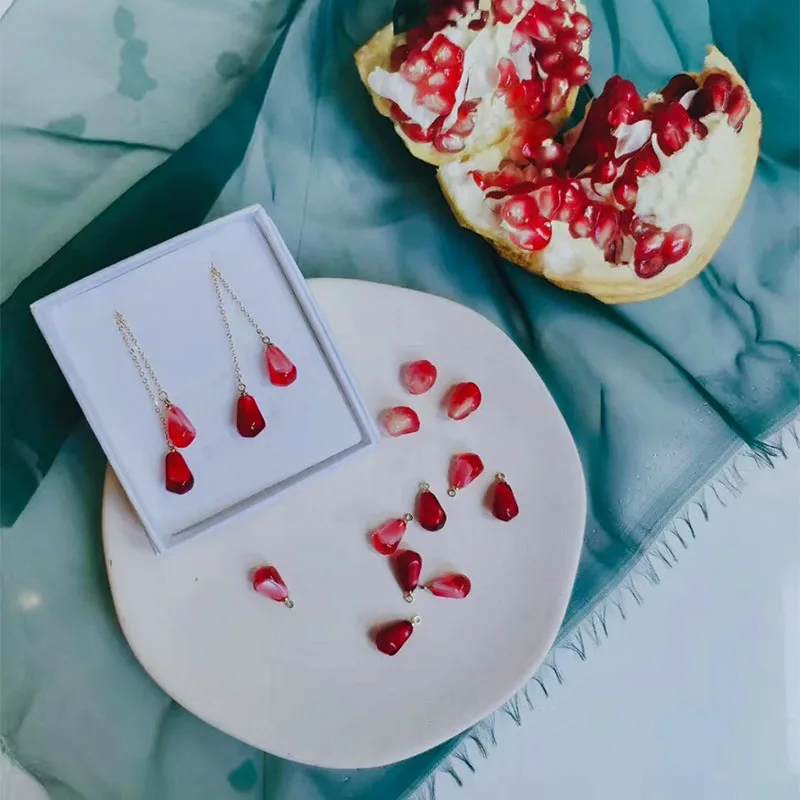 Red real pomegranate earrings beautiful ruby shape jewelry 18K gold clip available bday mother's day gift her
Red real pomegranate earrings beautiful ruby shape jewelry 18K gold clip available bday mother's day gift her